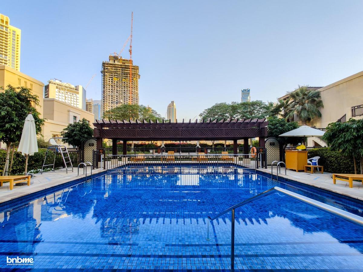 Chill In Your Pvt Jacuzzi Looking At The Burj K - 6048 Appartement Dubai Buitenkant foto